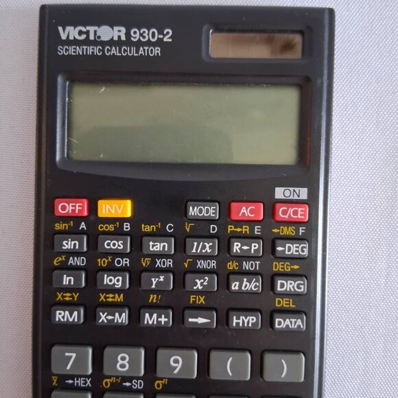 Victor 930-2 Scientific Calculator - Picture 2 of 10
